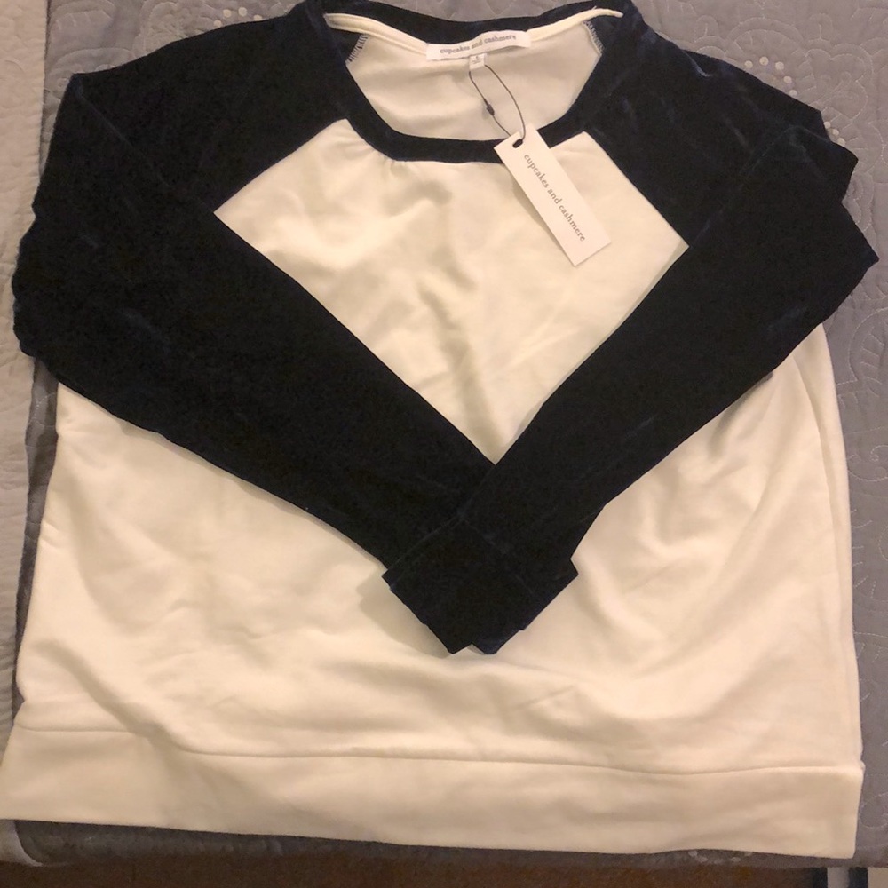NWT Cupcakes and Cashmere Velvet long sleeve